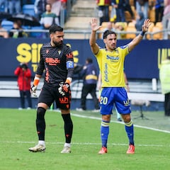 Iza Carcelén: “Ontiveros parece que está jugando con los colegas en la plazoleta”