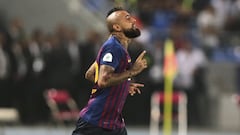 Vidal debuta ante Sevilla y festeja su primer título en Barcelona