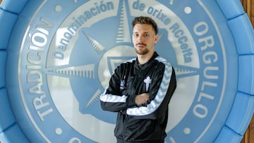 Andrei Radu, portero del Celta, posa para AS en las instalaciones de Afouteza.