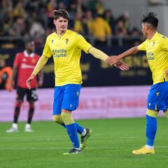 Carlos García, el canterano que llama a la puerta de Sergio González