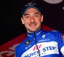 Viviani logra su cuarto triunfo y Yates tiene a tiro su primera grande