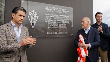 GIJÓN (ASTURIAS) 25/04/2024.- El presidente de LaLiga, Javier Tebas (d) y el presidente del Grupo Orlegi Sport, Alejandro Irarragorri, durante su visita a las nuevas instalaciones de la Escuela de Fútbol de Mareo, Gijón, inauguradas hoy jueves. EFE/Juan González.