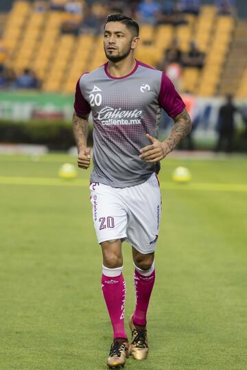 Rodrigo Millar ( mediocampista). El chileno fue comprado definitivamente al Atlas tras varios años con la escuadra michoacana, es el equilibrio en el medio campo junto a Aldo Rocha.