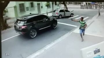 Aterrador: así  le roban el carro a un futbolista en Brasil