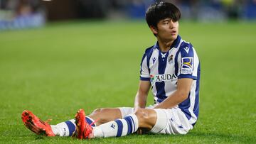 SAN SEBASTIÁN, 06/10/2024.- El centrocampista japonés de la Real Sociedad Take Kubo durante el partido de Liga disputado entre Atlético de Madrid y Real Sociedad este domingo en el estadio de Anoeta. EFE/Javi Colmenero