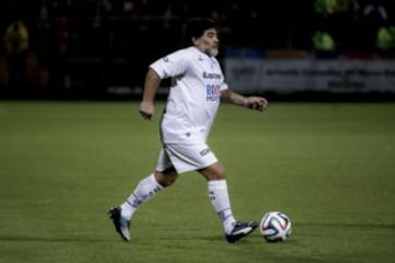 Así jugó Diego Maradona en el estadio de Techo