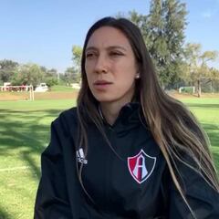 Adriana Iturbide habla sobre sus pasiones: fútbol y medicina
