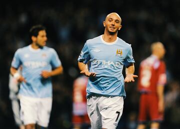 El mediocentro ofensivo nacido en Cobh, ciudad portuaria situada en la costa sur de Irlanda, fue canterano del Manchester City hasta que se marchó al Aston Villa a cambio de casi diez millones de euros. Posteriormente pasó por el Newcastle, Stoke y Bolton.