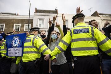 Los seguidores del Chelsea protestan contra la Superliga