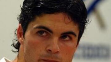 <b> VIAJE DE IDA Y VUELTA. </b> El centrocampista español llegó de las islas con el objetivo de suplir a Xabi Alonso. Sin embargo, un año después, Arteta regresa a las islas para seguir jugando en el Everton.