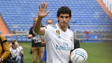 07/07/17 PRESENTACION REAL MADRID JESUS VALLEJO 
  
 NUEVO JUGADOR FICHAJE