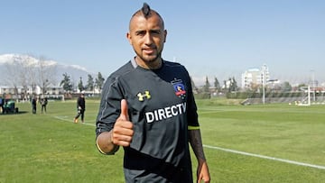 Vidal: "Espero que cuando vuelva el DT de Colo Colo sea Hugo González"