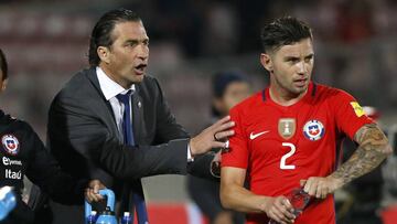 Mena llega a Chile y se
realiza exámenes al tobillo