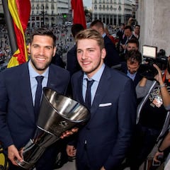 La afición del Madrid: "Doncic, quédate; Doncic, quédate..."