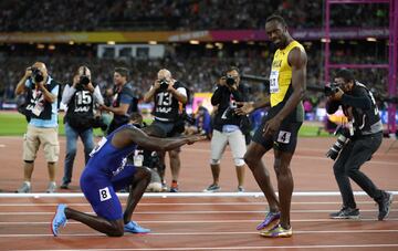 El ganador de los 100 metros Justin Gatlin ante Usain Bolt.