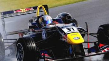 <b>EL REY EN EL AGUA. </b>Carlos Sainz Jr. ganó en la tercera manga.