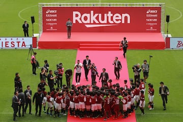 Andrés Iniesta presented at Vissel Kobe.