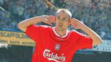 El inglés termina contrato con el Liverpool en junio de 2005, pero quiere marcharse por su mala relación con Houllier.