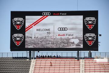 Esta es la pantalla que luce en una de las cabeceras del Audi Field.