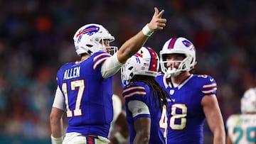 MIAMI GARDENS, FLORIDA - JANUARY 07: Josh Allen #17 of the Buffalo Bills reacts during the fourth quarter against the Miami Dolphins at Hard Rock Stadium on January 07, 2024 in Miami Gardens, Florida.   Megan Briggs/Getty Images/AFP (Photo by Megan Briggs / GETTY IMAGES NORTH AMERICA / Getty Images via AFP)