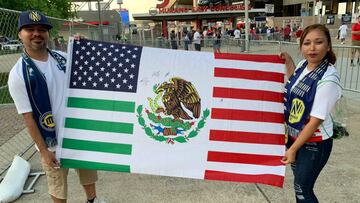 El partido entre Estados Unidos y Jamaica en Nashville no solo convoc&oacute; a aficionados de ambas selecciones. Los latinos escogieron a sus favoritos.