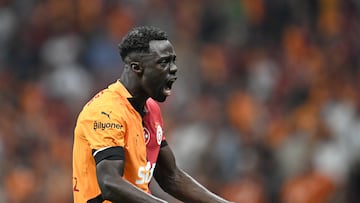 Regreso de lujo para Davinson: Gol en victoria de Galatasaray