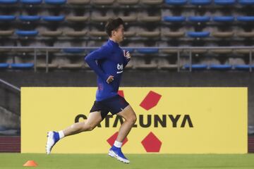 Este joven de 20 años ha llegado recientemente para formar parte de la liga española. Su anterior equipo es uno japonés. 