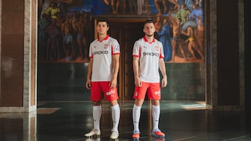 31-10-25 GASPAR CAMPOS Y GUILLE ROSAS, LA TERCERA VESTIMENTA DEL SPORTING PARA LA TEMPORADA.