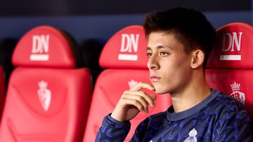 PAMPLONA, SPAIN - MARCH 16: Arda Guler of Real Madrid CF looks on from the bench prior to the LaLiga EA Sports match between CA Osasuna and Real Madrid CF at Estadio El Sadar on March 16, 2024 in Pamplona, Spain. (Photo by Alex Caparros/Getty Images)