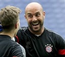 Reina: "El mejor portero del mundo ahora mismo es Neuer"