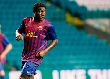 Como Messi, o CameRounian jogou em três equipes diferentes de categorias mais baixas do Balber Vlelona (cadete um cadete e dois jovens). O Cikal City Club tem muito esperança, finalmente levanta a porta atrás dos clubes sem fazer muita voz. Zaragoza, Gimnàstic ou CD Lugo, existem vários clubes experientes. 