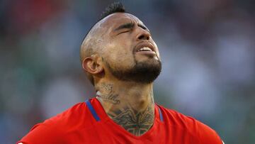 Arturo Vidal no podrá estar ante Colombia en la semifinal por suspensión.