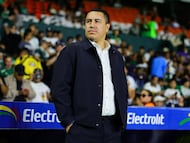 Efrain Juarez head coach of Pumas during the 15th round match between Leon and Pumas UNAM as part of the Liga BBVA MX, Torneo Apertura 2025 at Nou Camp, on October 25, 2025 in Leon, Guanajuato, Mexico.