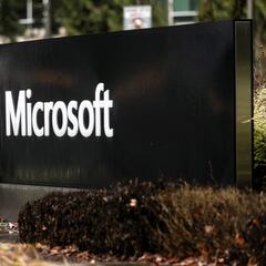 What are the reasons for the layoff of 10,000 employees at Microsoft?