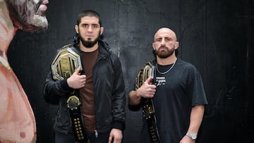 Los peleadores de la UFC Islam Makhachev y Alexander Volkanovski.