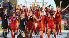 Las jugadoras espa&ntilde;olas celebran la victoria ante M&eacute;xico tras la final de la Copa Mundial Femenina de F&uacute;tbol Sub-17.