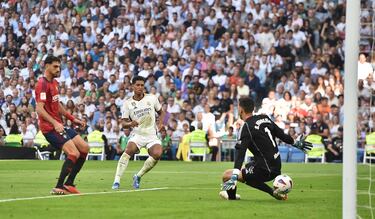 El inglés Jude Bellingham volvió a hacer un doblete para confirmar el liderato del Madrid. Sumó ya diez tantos en el curso. Vinicius, de nuevo fantástico, y Joselu completaron la goleada blanca.