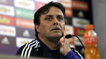 Angel Guillermo Hoyos durante la conferencia de Prensa en el CDA.