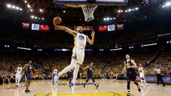 OAKLAND, CA - MAY 04: JaVale McGee #1 of the Golden State Warriors dunks the ball against the Utah Jazz during Game Two of the Western Conference Semifinals of the 2017 NBA Playoffs at ORACLE Arena on May 4, 2017 in Oakland, California. NOTE TO USER: User expressly acknowledges and agrees that, by downloading and or using this photograph, User is consenting to the terms and conditions of the Getty Images License Agreement.   Ezra Shaw/Getty Images/AFP
 == FOR NEWSPAPERS, INTERNET, TELCOS &amp; TELEVISION USE ONLY ==