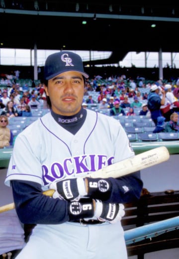 Primero con 40 vuelacercas

El 29 de septiembre de 1996, en el último día de la temporada regular, Vinicio Castilla le conectó un cuadrangular a Mark Dewey en el sexto rollo en el triunfo de los Rockies sobre los Gigantes.

El jonrón del cañonero de Oaxaca fue su número 40 de la campaña, con lo que se convirtió en el primer mexicano en alcanzar esa cifra.

Castilla tuvo entre 1996 y 1998 tres temporadas consecutivas de 40 o más vuelacercas.

