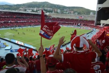 Después de cinco temporadas en la B, regresa a la primera división.