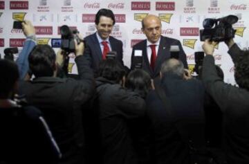 Fue presentado en enero de 2013 por Jose Mar¨ªa del Nido y ha dirigido al conjunto sevillano hasta el final de la temporada 2015-2016. Con los sevillistas ha cosechado sus mayores ¨¦xitos, ganando la Europa League tres a?os consecutivos (2014, 2015 y 2016).