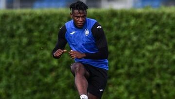 Duv&aacute;n Zapata, delantero de Atalanta