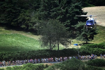 Thomas de Gendt se llevó la victoria en la etapa 8 del Tour de Francia. Julian Alaphilippe es el nuevo líder de la general y los colombianos se mantienen en el top 15 de la clasificación. 