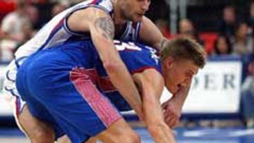 Rusia da la sorpresa y derrota a Serbia y Montenegro