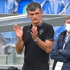 Mendilibar: "Hay que tomarse en serio la eliminatoria"