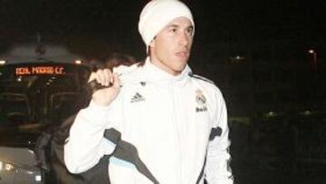 <b>RAMOS, EN LA AGENDA DEL MILAN.</b> Según la prensa italiana el defensa del Real Madrid es el jugador preferido por el Milan para sustituir al veterano capitán del equipo <i>rossonero<i></i> Paolo Maldini quien, con 40 años, piensa ya en su retirada.</i>