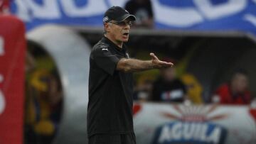 Peláez, en rojo y verde ha escrito su historia como DT