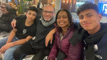 “Yo no quiero que mi hijo sea una megaestrella de Chile, quiero que sea una persona feliz”