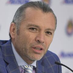 Higuera le responde a Reyna: "No tengo cola que me pisen"